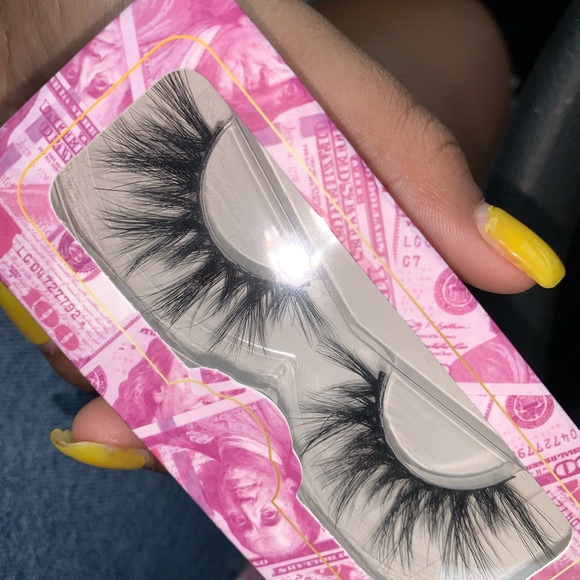 Mink Eyelashes (15-20 mm) - Picture 2 of 4